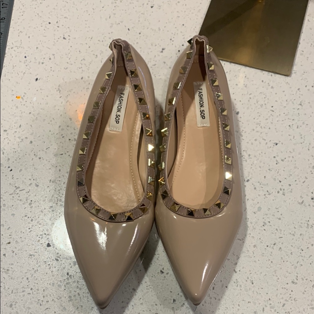 Beige Studded Women's Shoes new size 6.5
